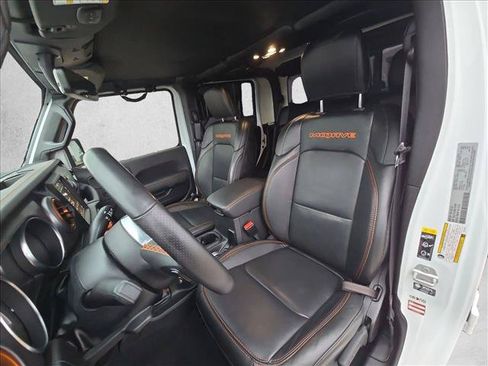 Used 2022 Jeep Gladiator Mojave AWD/4WD image 14