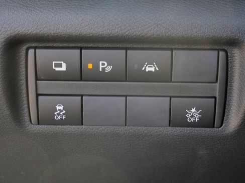 Used 2024 Nissan Versa S w/ Trunk Package image 21