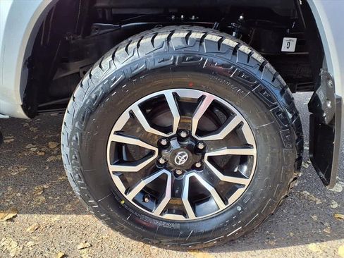 Used 2023 Toyota Tacoma TRD Sport image 8