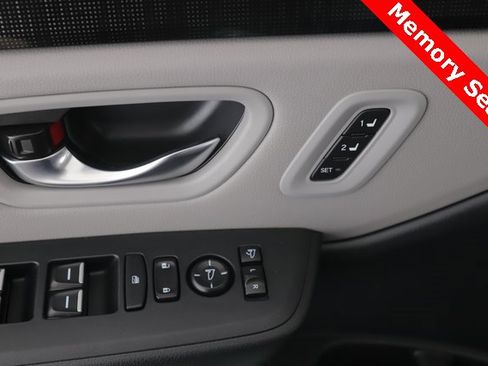 Used 2025 Honda Pilot Elite image 20