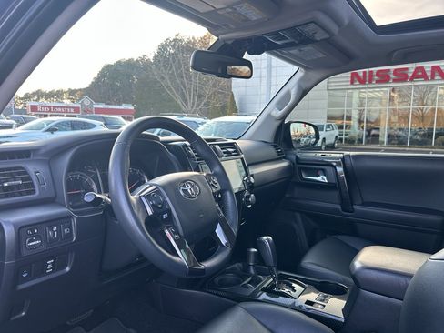 Used 2021 Toyota 4Runner Venture w/ Moonroof Package image 21