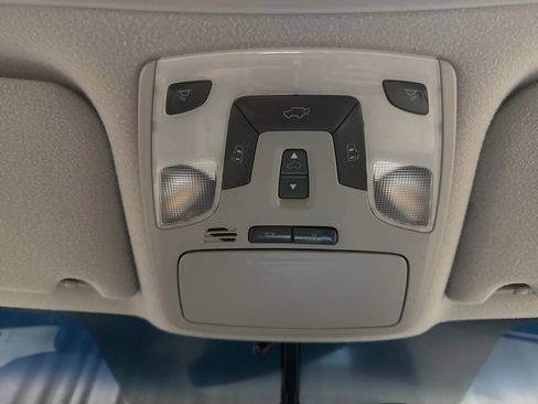 Used 2011 Toyota Sienna XLE AWD/4WD image 22