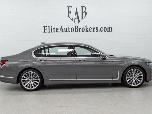 Used 2022 BMW 750i xDrive AWD/4WD image 5