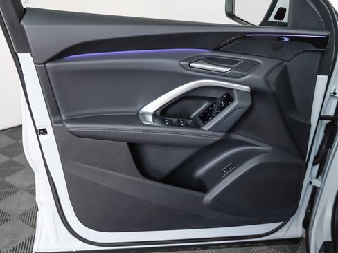 Certified 2025 Audi Q5 Premium w/ Convenience Package image 23