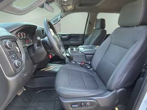 Used 2022 Chevrolet Silverado 2500 Custom w/ Custom Value Package AWD/4WD image 19