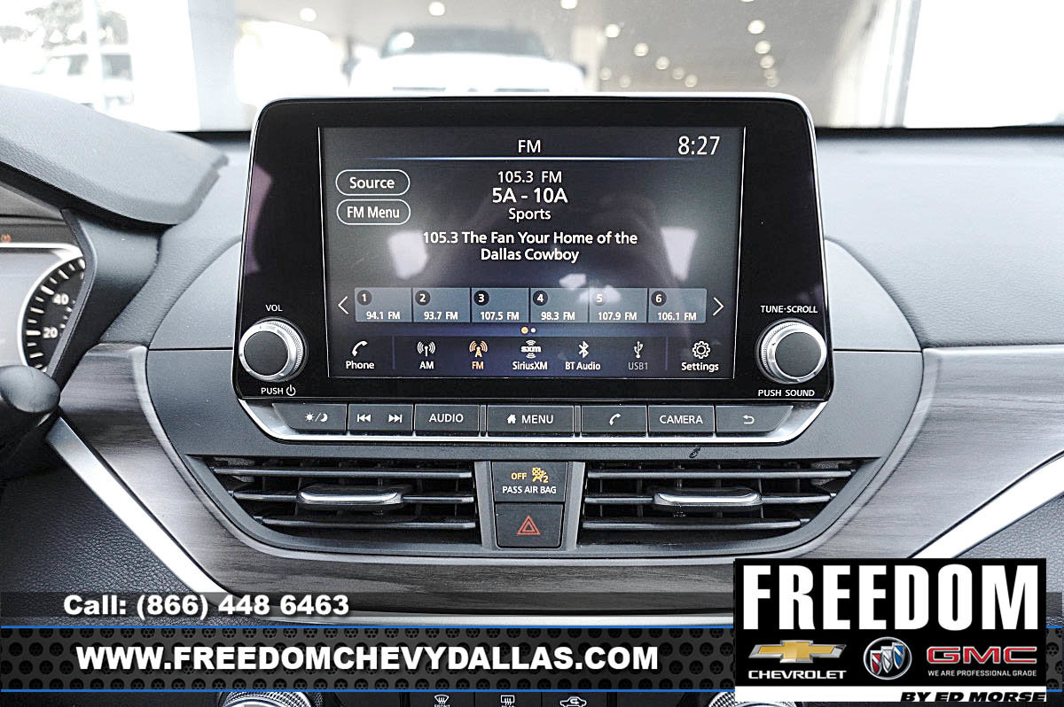 Used 2025 Nissan Altima 2.5 SV FWD image 16