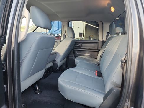 Used 2017 RAM 1500 Express w/ Express Value Package RWD image 24