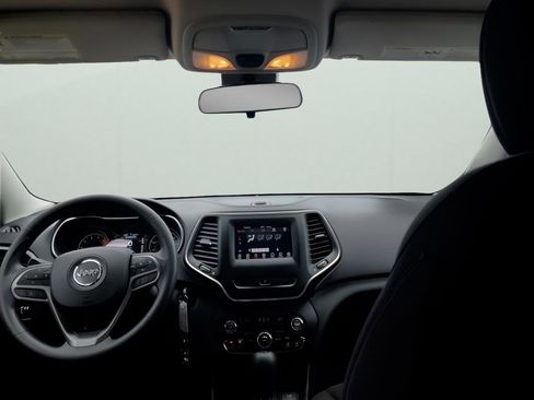 Used 2019 Jeep Cherokee Latitude w/ Popular Appearance Group image 23