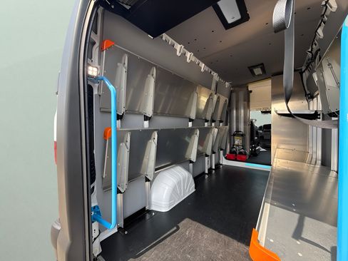 Used 2024 RAM ProMaster 3500 w/ Delivery Van Package FWD image 36