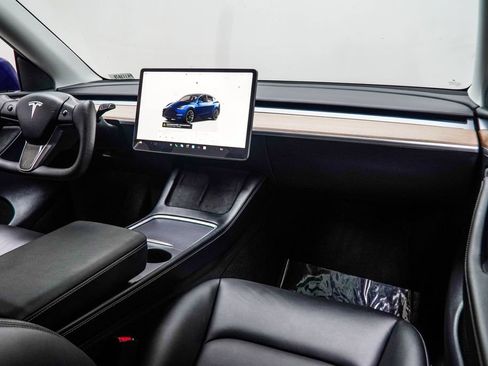 Used 2023 Tesla Model Y Long Range AWD/4WD image 19