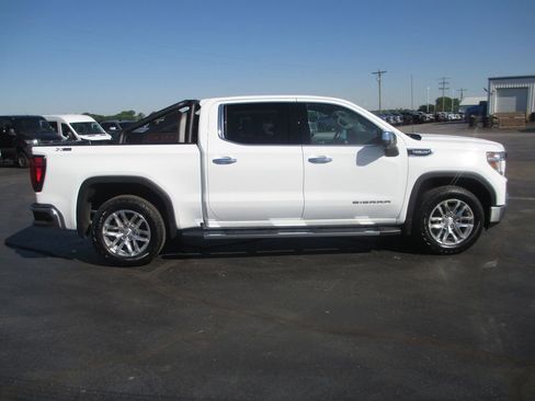 Used 2022 GMC Sierra 1500 SLT w/ SLT Premium Package AWD/4WD image 5