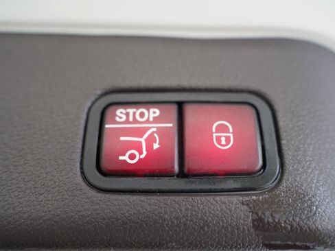 Used 2017 Mercedes-Benz GLE 350 4MATIC image 42