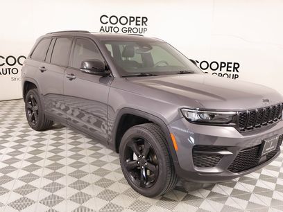 Used 2023 Jeep Grand Cherokee Altitude