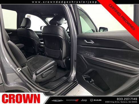 Used 2023 Jeep Grand Cherokee L Laredo AWD/4WD image 16
