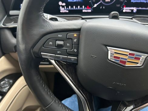 Used 2023 Cadillac Escalade Premium Luxury w/ Performance Package image 29