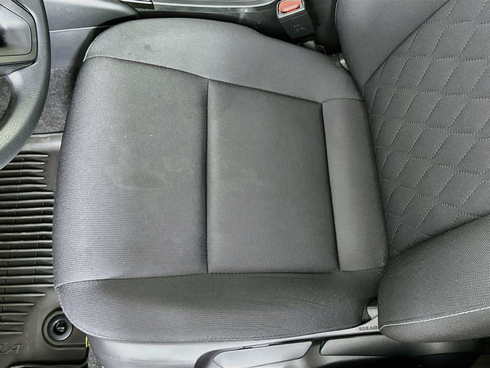 Used 2023 Toyota Corolla LE FWD image 19