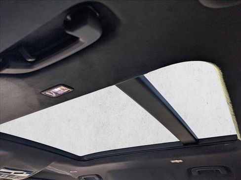 Used 2025 Land Rover Defender 110 X image 20