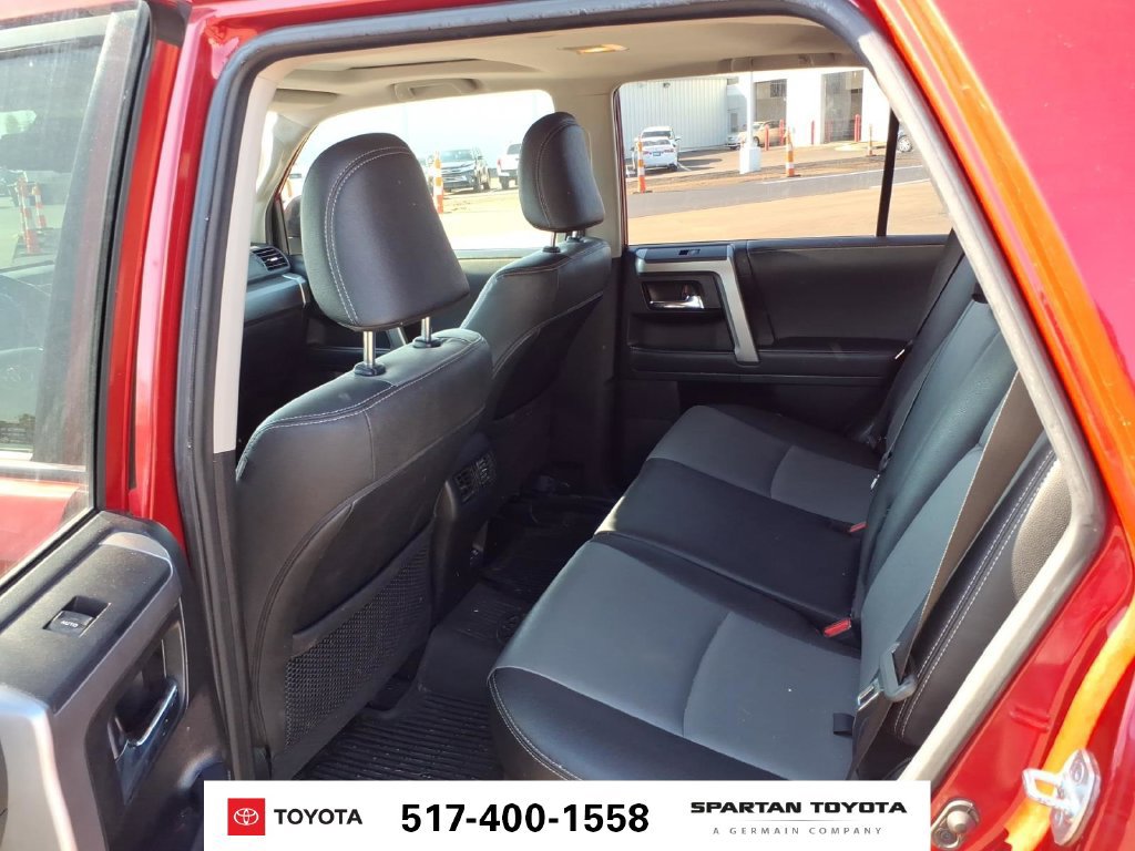 Used 2021 Toyota 4Runner SR5 Premium w/ Moonroof Package AWD/4WD image 11