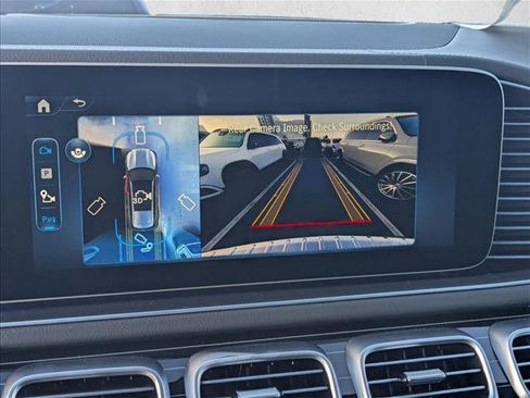 New 2026 Mercedes-Benz GLS 580 4MATIC image 12