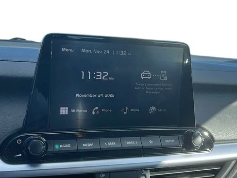 Used 2023 Kia Forte LXS image 17