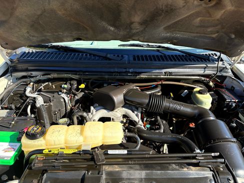 Used 2001 Ford F350 XLT image 32