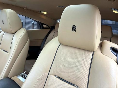 Used 2014 Rolls-Royce Wraith image 16