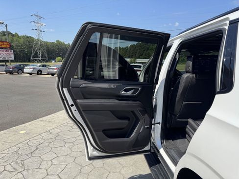 Used 2021 Chevrolet Tahoe RST w/ Luxury Package RWD image 11