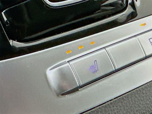 Certified 2024 Kia Carnival EX image 15