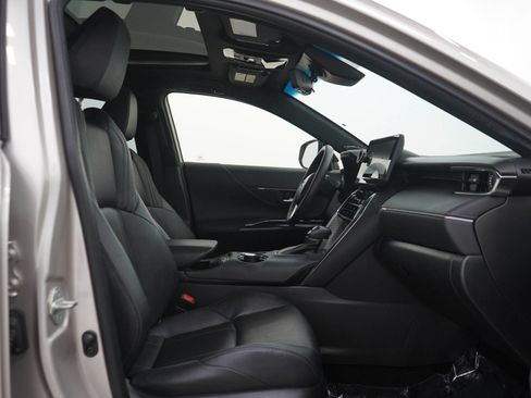 Used 2021 Toyota Venza Limited AWD/4WD image 13