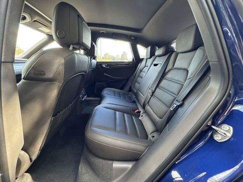 Used 2025 Porsche Macan S image 27
