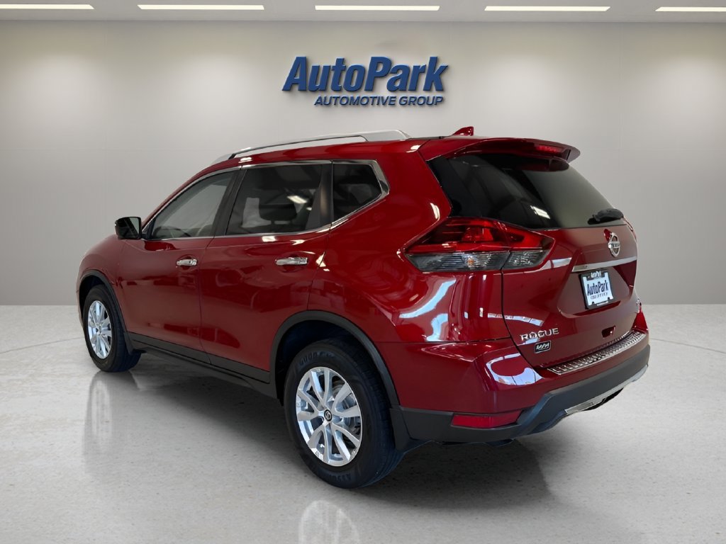 Used 2018 Nissan Rogue SV w/ Premium Package AWD/4WD image 5