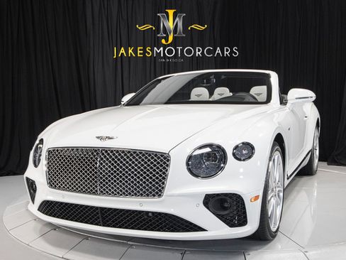 Used 2020 Bentley Continental GT V8 First Edition image 19