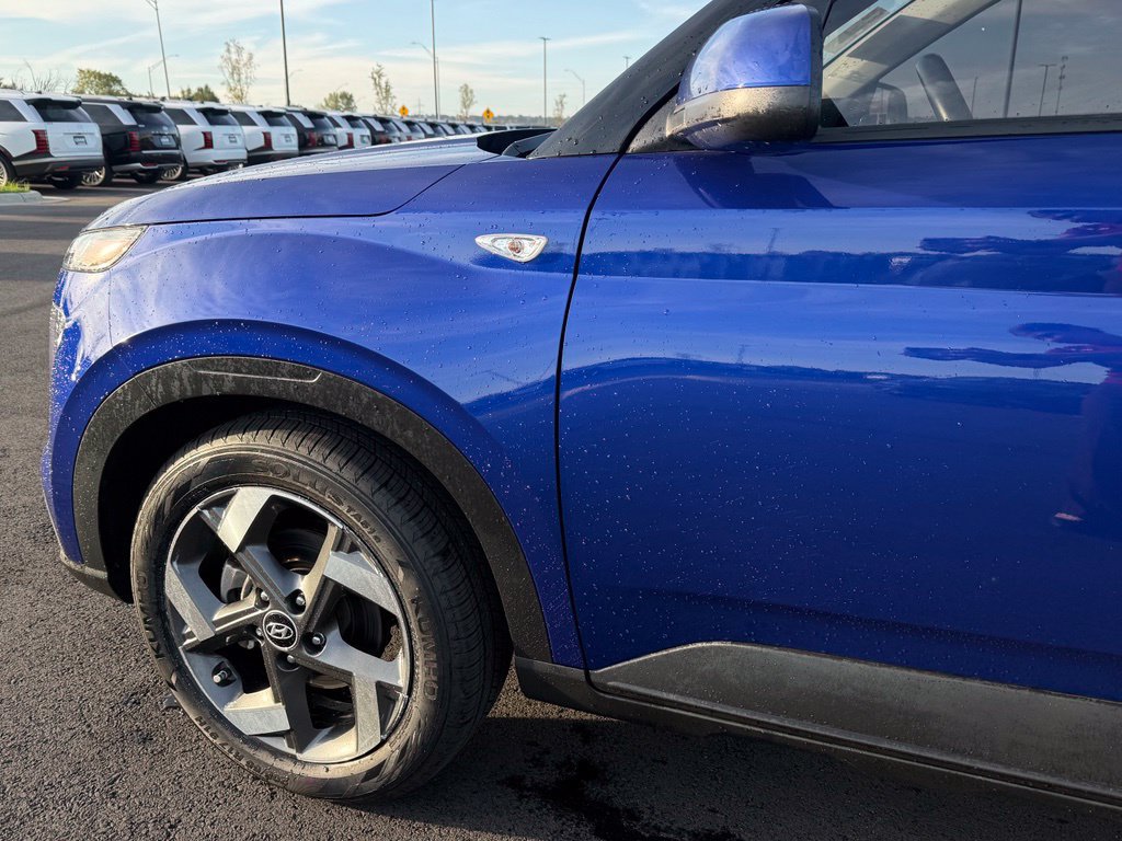 Certified 2024 Hyundai Venue SEL FWD image 31