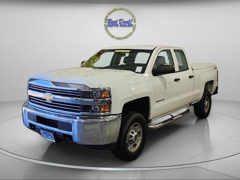 Used 2018 Chevrolet Silverado 2500 W/T AWD/4WD image 1