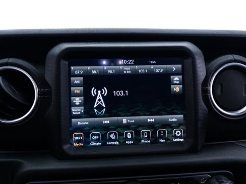 Used 2021 Jeep Wrangler Unlimited Sahara AWD/4WD image 24