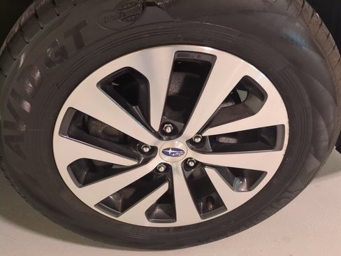 Certified 2023 Subaru Outback Premium AWD/4WD image 18