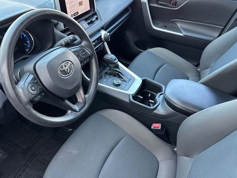 Used 2023 Toyota RAV4 LE AWD/4WD image 10