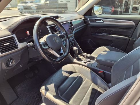 Used 2021 Volkswagen Atlas SEL Premium image 6