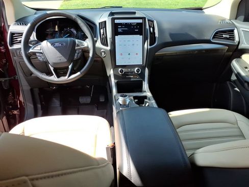 Used 2024 Ford Edge SEL AWD/4WD image 12