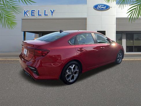 Used 2021 Kia Forte LXS FWD image 5