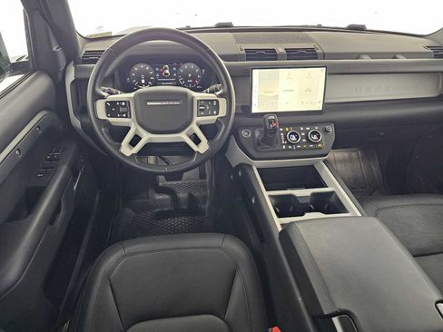 Used 2025 Land Rover Defender 110 X-Dynamic SE image 18