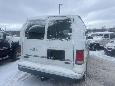Used 2002 Ford E-150 and Econoline 150 image 17