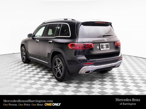 New 2026 Mercedes-Benz GLB 250 4MATIC image 3