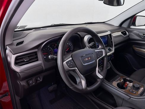 Used 2023 GMC Acadia SLE w/ Driver Convenience Package image 9