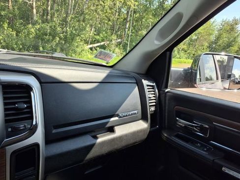 Used 2018 RAM 1500 Laramie w/ Convenience Group image 14