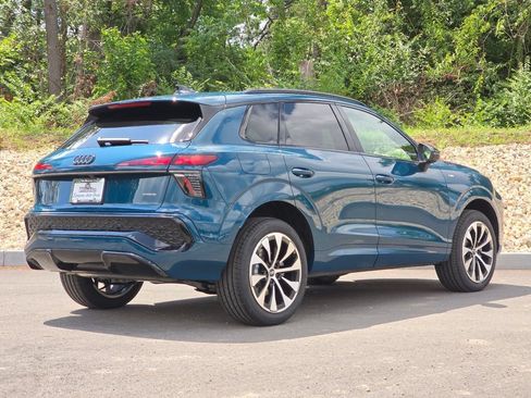 New 2026 Audi Q3 quattro 2.0T AWD/4WD image 24