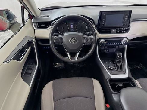 Used 2019 Toyota RAV4 XLE AWD/4WD image 22