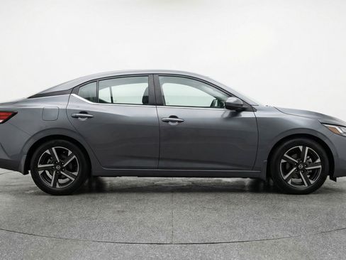 Used 2025 Nissan Sentra SV image 11