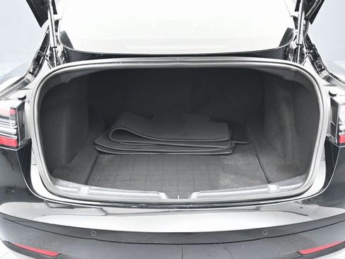 Used 2018 Tesla Model 3 Long Range image 14