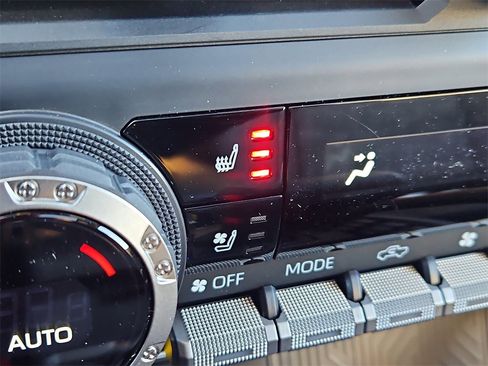 New 2026 Toyota Tacoma 4x4 Double Cab image 13